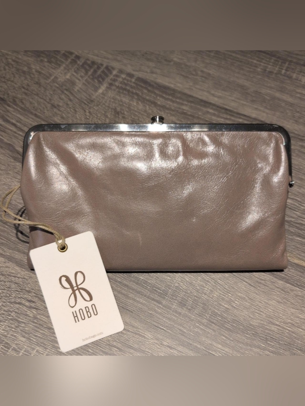 NWT HOBO Ultra SoftLeather Lauren Clutch in Ash Gray